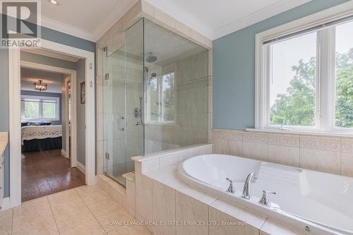 1210 Beechgrove Cres, Oakville, ON - Indoor Photo Showing Bathroom