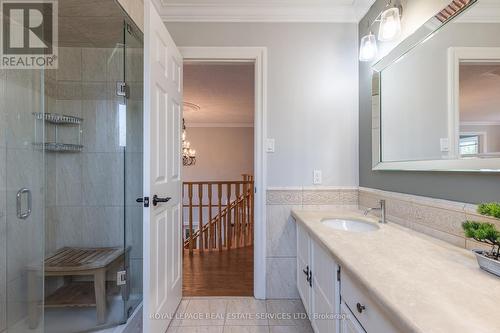 1210 Beechgrove Cres, Oakville, ON - Indoor Photo Showing Bathroom