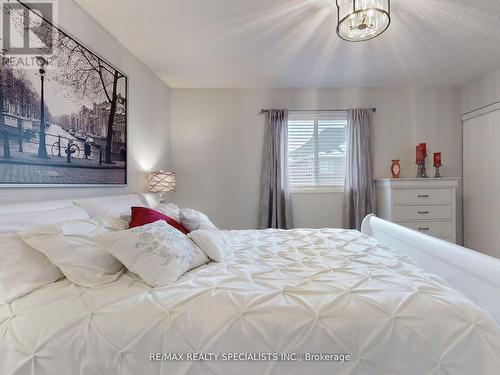 52 Beachpoint Boulevard, Brampton, ON - Indoor Photo Showing Bedroom