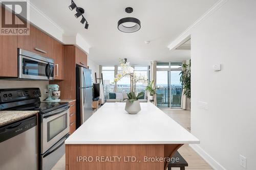#2005 -1048 Broadview Ave, Toronto, ON - Indoor Photo Showing Kitchen