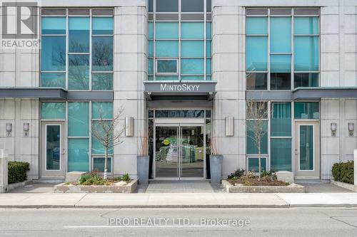 #2005 -1048 Broadview Ave, Toronto, ON - Outdoor With Facade