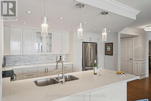 #508 -7420 Bathurst St, Vaughan, ON - Indoor Photo Showing Kitchen With Double Sink With Upgraded Kitchen