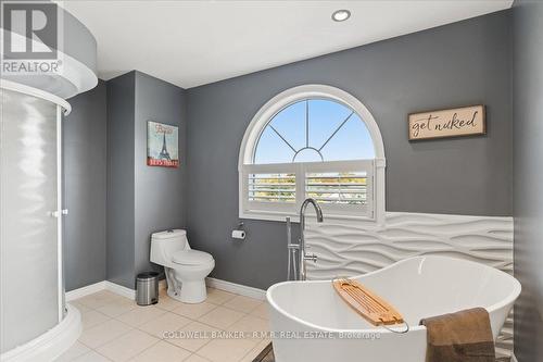 17 Sunset Dr, Cobourg, ON - Indoor Photo Showing Bathroom