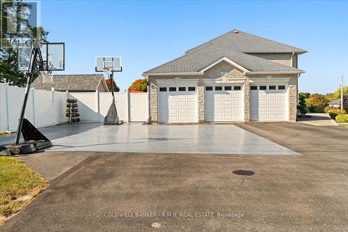 17 Sunset Dr, Cobourg, ON - Outdoor