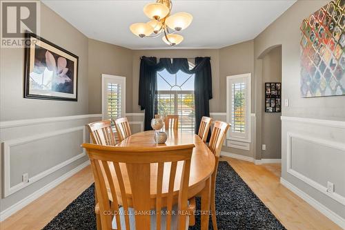 17 Sunset Dr, Cobourg, ON - Indoor Photo Showing Dining Room