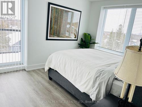 #402 -19B West Street North, Kawartha Lakes, ON - Indoor Photo Showing Bedroom