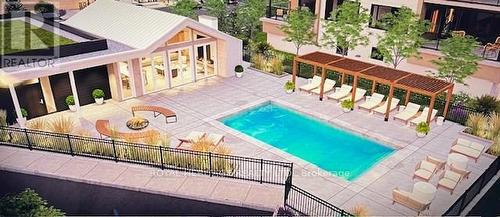 #402 -19B West Street North, Kawartha Lakes, ON - Outdoor With In Ground Pool