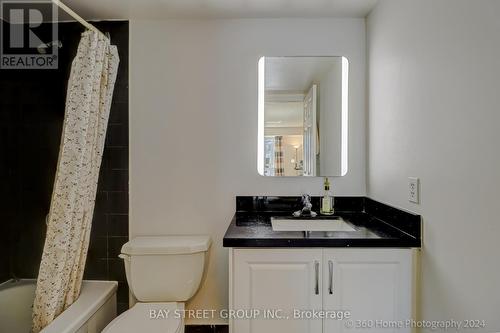 #806 -8 Pemberton Ave, Toronto, ON - Indoor Photo Showing Bathroom