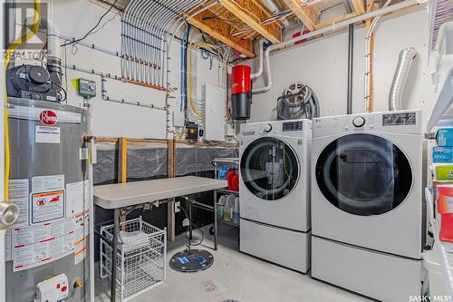 804 1St Avenue N, Warman, SK - Indoor Photo Showing Laundry Room