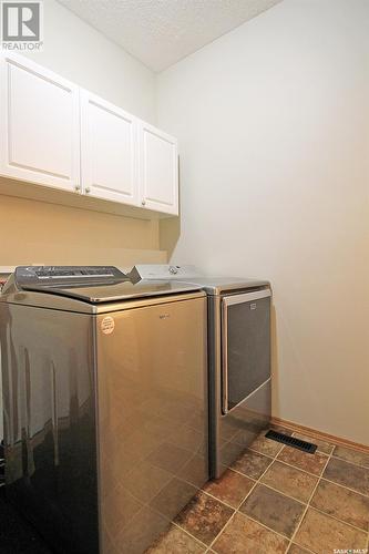 9 Garry Place, Yorkton, SK - Indoor Photo Showing Laundry Room