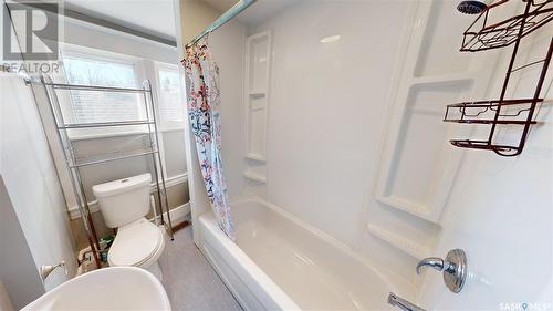 1043 Mctavish Street, Regina, SK - Indoor Photo Showing Bathroom