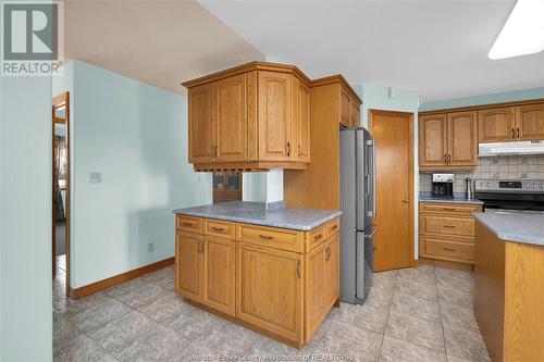 6802 6Th Concession Rd N, Amherstburg, ON - Indoor Photo Showing Kitchen