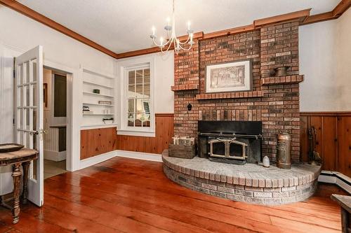 711 Norfolk Street S, Simcoe, ON - Indoor With Fireplace