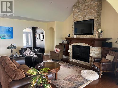 1371A County Road 2 Road, Augusta (809 - Augusta Twp), ON - Indoor Photo Showing Living Room With Fireplace