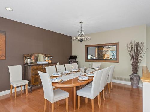 7551 Tronson Road, Vernon, BC - Indoor Photo Showing Dining Room