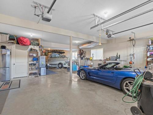 7551 Tronson Road, Vernon, BC - Indoor Photo Showing Garage