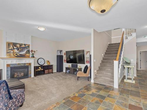 7551 Tronson Road, Vernon, BC - Indoor With Fireplace