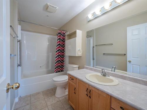 406-2245 Atkinson Street, Penticton, BC - Indoor Photo Showing Bathroom