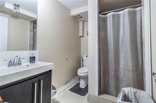 3562 Aquinas Avenue, Mississauga, ON - Indoor Photo Showing Bathroom
