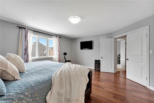 166 Bellagio Avenue, Stoney Creek, ON - Indoor Photo Showing Bedroom