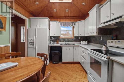 132A Vineland Road, Deer Park, NL - Indoor Photo Showing Kitchen With Double Sink