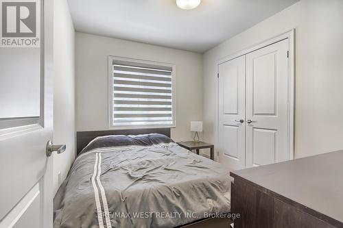 1340 Blackmore St, Innisfil, ON - Indoor Photo Showing Bedroom
