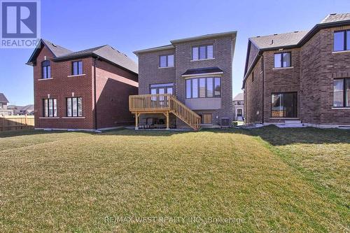 1340 Blackmore St, Innisfil, ON - Outdoor With Exterior