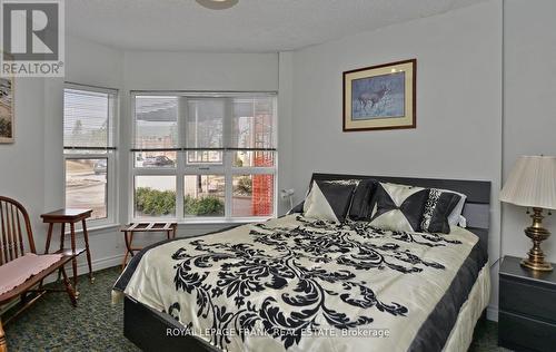 #309 -4 Heritage Way, Kawartha Lakes, ON - Indoor Photo Showing Bedroom