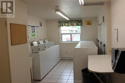 150 Park Avenue East Unit# 401, Chatham, ON - Indoor Photo Showing Laundry Room