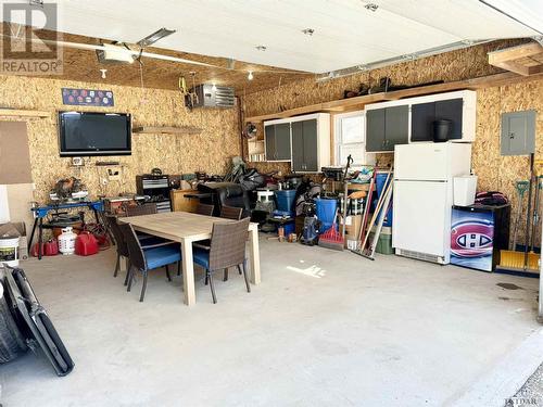 16 Devonshire St, Kapuskasing, ON - Indoor Photo Showing Garage