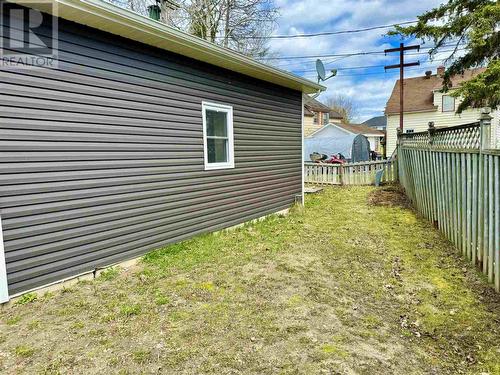 16 Devonshire St, Kapuskasing, ON - Outdoor