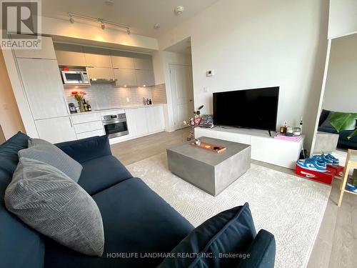 #513A -10 Rouge Valley Dr, Markham, ON - Indoor Photo Showing Living Room