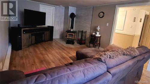 468 Rue Acadie, Beresford, NB - Indoor Photo Showing Living Room