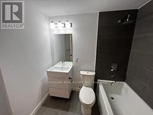 #610 -7 Erie Ave, Brantford, ON - Indoor Photo Showing Bathroom