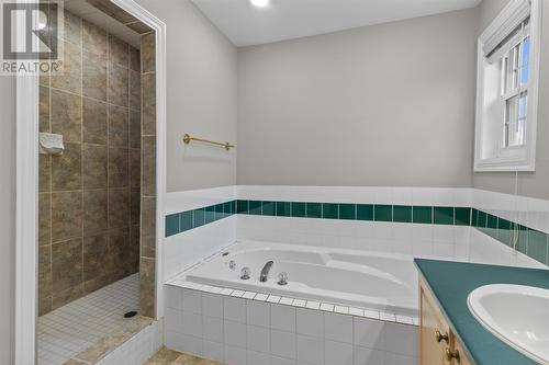 14 Roddickton Place, St. John'S, NL - Indoor Photo Showing Bathroom