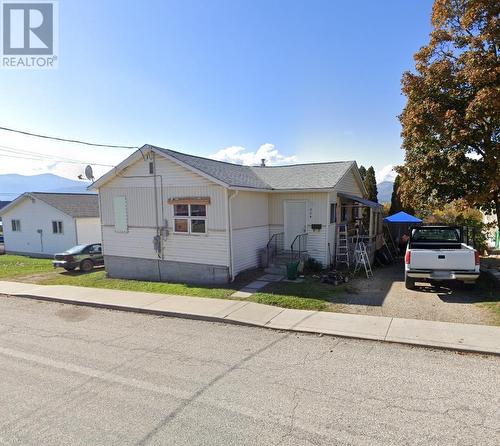 229 9Th  S Avenue, Creston, BC - Outdoor