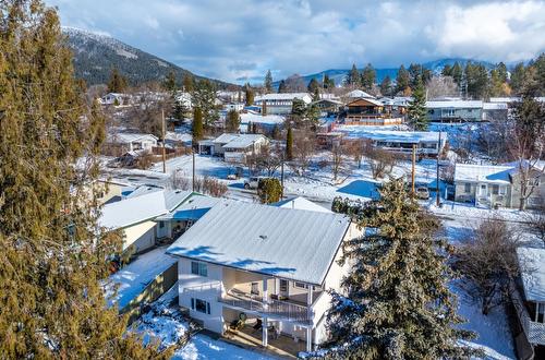 615 6 Avenue, Creston, BC - Outdoor With View