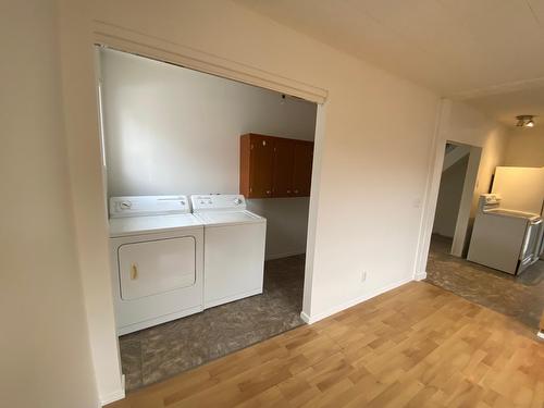 230 Buchanan Street, Kimberley, BC - Indoor Photo Showing Laundry Room