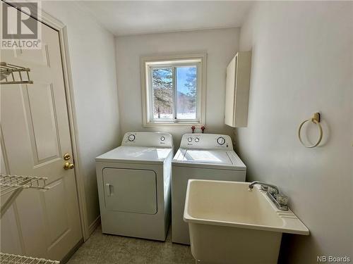 11252 105 Route, Muniac, NB - Indoor Photo Showing Laundry Room