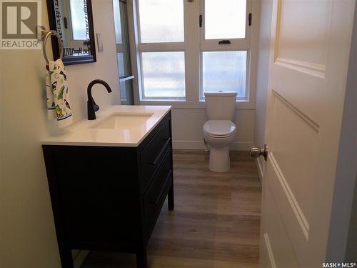 3726 Dewdney Avenue, Regina, SK - Indoor Photo Showing Bathroom