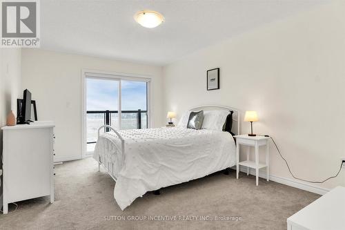 25 Lake Trail Way, Whitby, ON - Indoor Photo Showing Bedroom