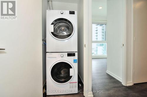 #1703 -1000 Portage Pkwy, Vaughan, ON - Indoor Photo Showing Laundry Room