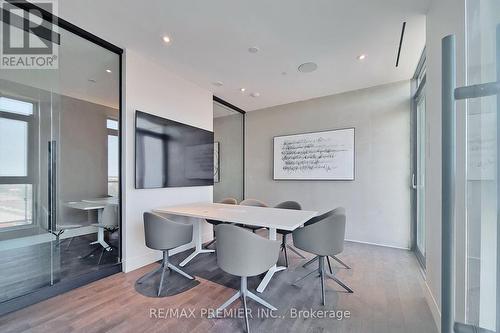 #1703 -1000 Portage Pkwy, Vaughan, ON - Indoor Photo Showing Dining Room