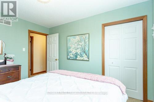 78 Parkview Dr, Thames Centre, ON - Indoor Photo Showing Bedroom