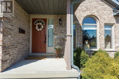 78 Parkview Dr, Thames Centre, ON - Outdoor