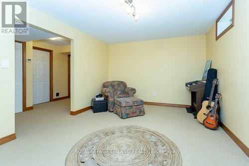 78 Parkview Dr, Thames Centre, ON - Indoor Photo Showing Other Room