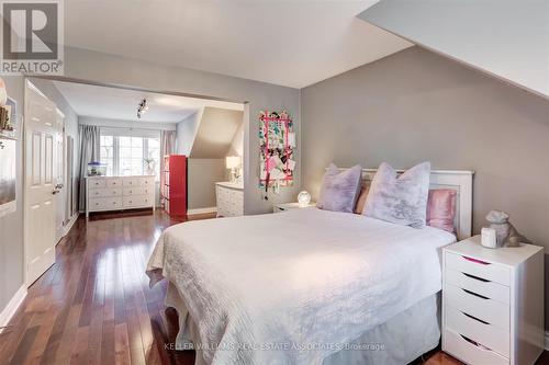 1492 Broadmoor Ave, Mississauga, ON - Indoor Photo Showing Bedroom