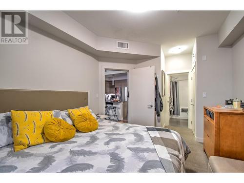 7343 Okanagan Landing Road Unit# 2107, Vernon, BC - Indoor Photo Showing Bedroom