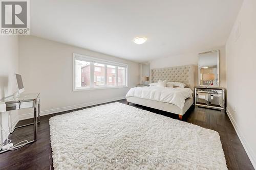 444 Seaview Hts, East Gwillimbury, ON - Indoor Photo Showing Bedroom