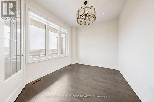 444 Seaview Heights, East Gwillimbury, ON - Indoor Photo Showing Other Room